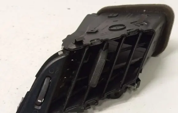Ford Fiesta Dash center air vent grill 8A61A018B09AFW