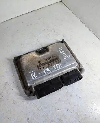 Skoda Fabia Mk1 (6Y) Engine control unit/module 038906019HT 1039S00316 0281010947