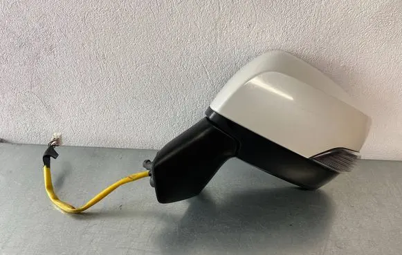 Front door electric wing mirror