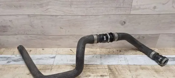 Volvo V40 Engine coolant pipe/hose 31319140