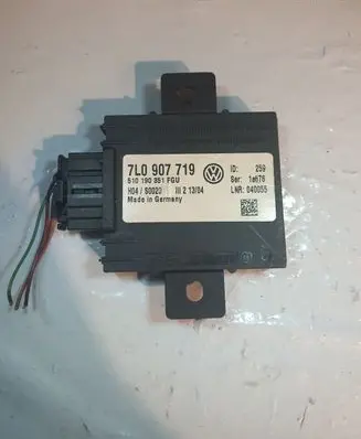 Volkswagen Touareg I Alarm control unit/module 7L0907719