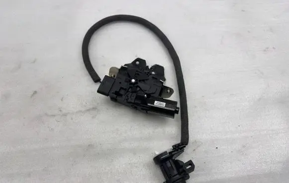 Mercedes-Benz S W222 Tailgate/trunk/boot lock/catch/latch A2317500085