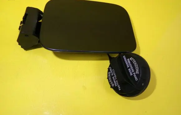 KIA Carens I Fuel tank cap 0K2FA42410