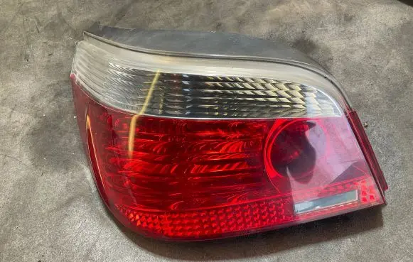 BMW 5 E60 E61 Rear/tail lights 6910767