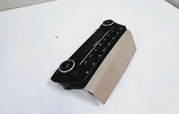 Hyundai Tucson TL Climate control unit 97250-D7290YAK
