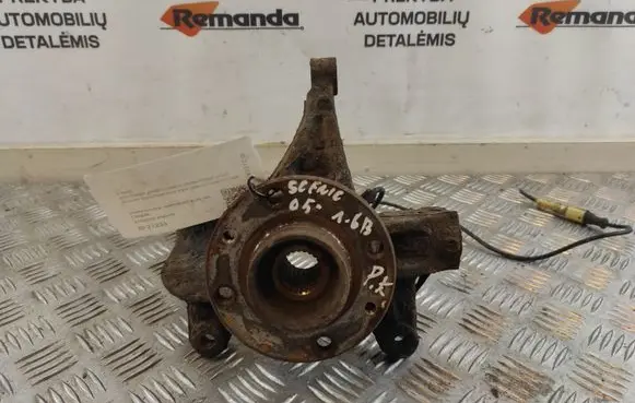 Renault Scenic II - Grand scenic II Front wheel hub spindle knuckle
