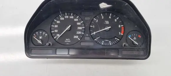 Speedometer (instrument cluster)