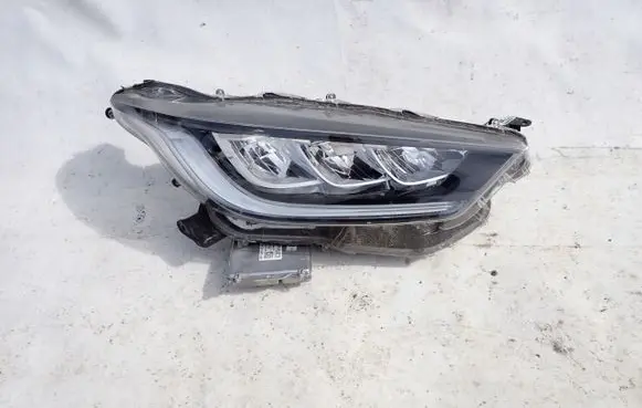 Toyota Yaris XP210 Headlight/headlamp