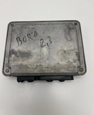 Volkswagen Golf IV Engine control unit/module 071906018R 26SA0000 0261206176