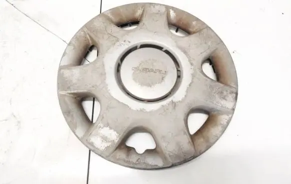 Subaru Justy R15 wheel hub/cap/trim 