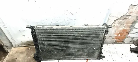 Audi A4 S4 B8 8K Coolant radiator 