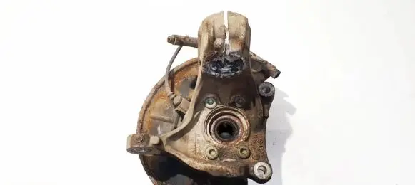 Volkswagen PASSAT B6 Front wheel hub