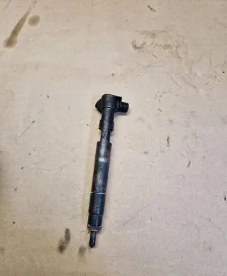 Fuel injector