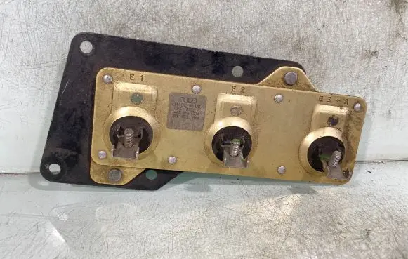 Audi 80 90 S2 B4 Coolant fan relay 4a0959493a
