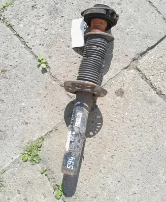 Volkswagen Golf V Front shock absorber/damper 1T0413031CM 24C4H1