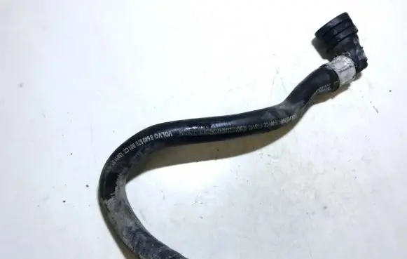 Volvo XC90 Engine coolant pipe/hose 8649878