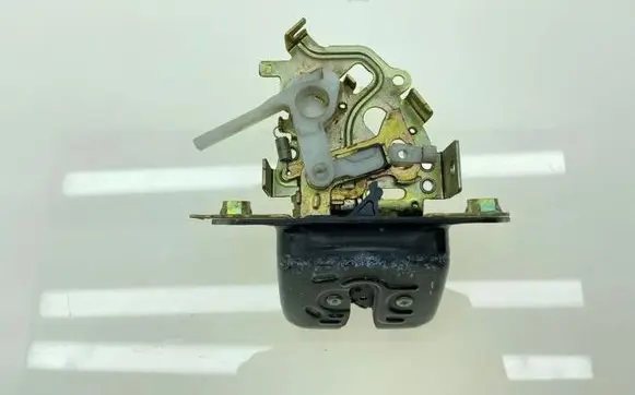 Subaru Legacy Tailgate/trunk/boot lock/catch/latch