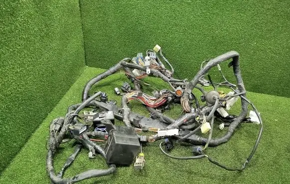 Mitsubishi Pajero Engine installation wiring loom 8651A014 W002T11291 056X040278