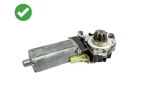 Mercedes-Benz C W203 Seat adjustment motor 0390203002 82041898 820418984