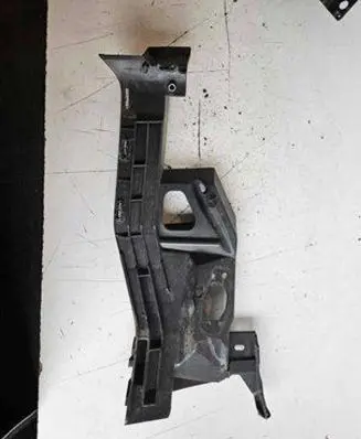 Audi A6 S6 C7 4G Front bumper mounting bracket 4G0807095
