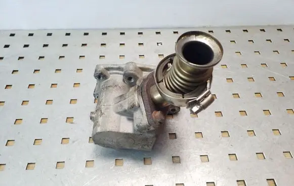 Volvo XC70 EGR valve 72299609