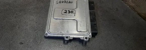 Dacia Sandero II Engine control unit/module ECU 237102806R