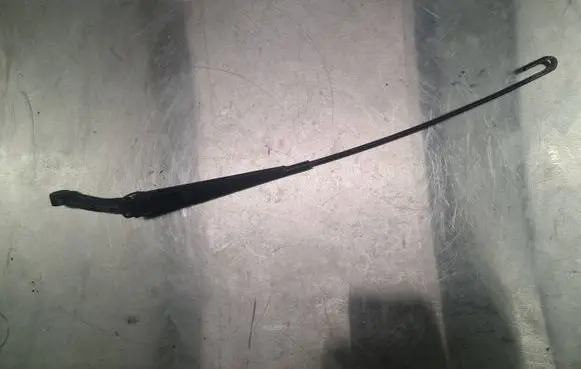 Volvo S80 Front wiper blade arm 09484613