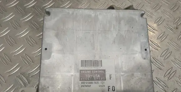 Toyota Corolla Verso AR10 Engine control unit/module 896610F100