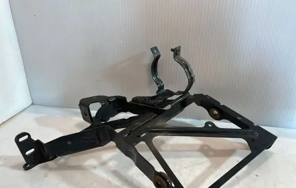 Audi A6 C7 Other engine bay part 4G0121261F