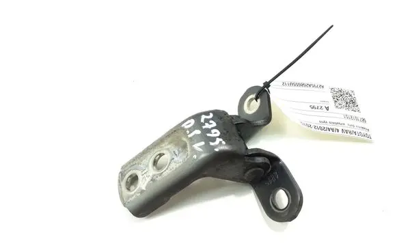 Toyota RAV 4 (XA40) Front door upper hinge 6871012151