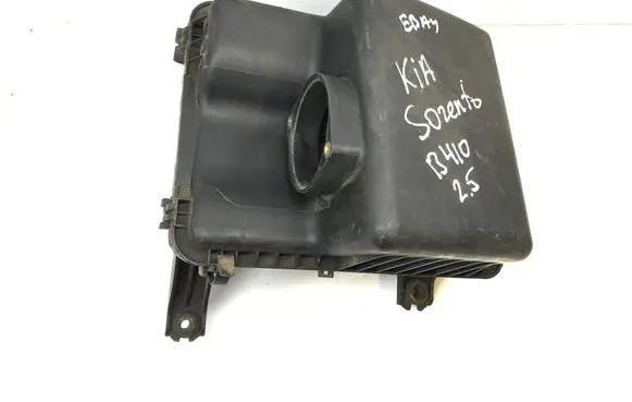 KIA Sorento Air filter box 281103E200