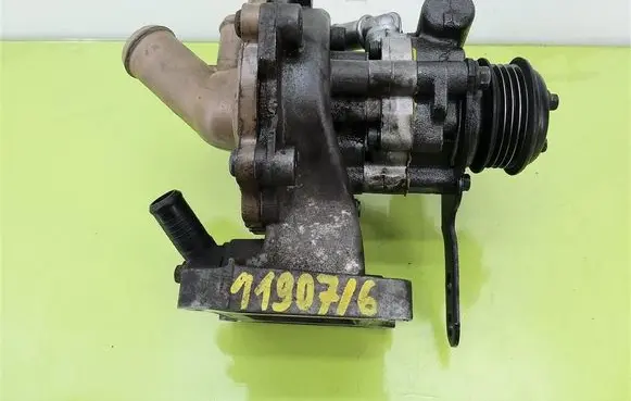Ford Mondeo Mk III Power steering pump XS7Q8A578