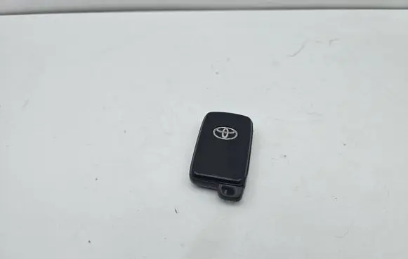 Toyota Auris E180 Ignition key/card 