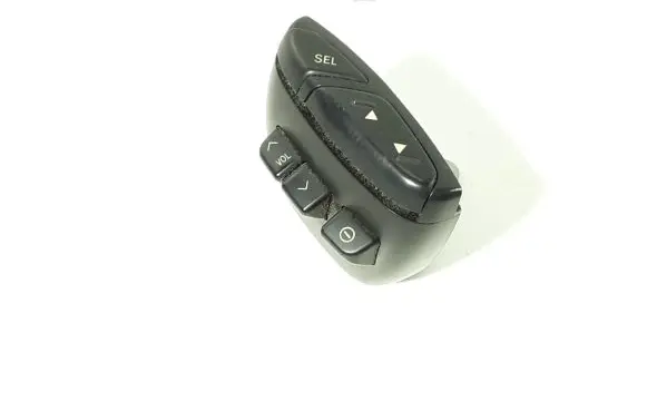 Steering wheel buttons/switches