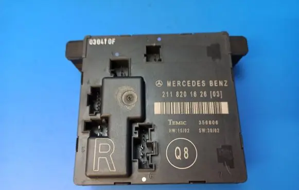 Mercedes-Benz E W211 Door control unit/module 2118201626
