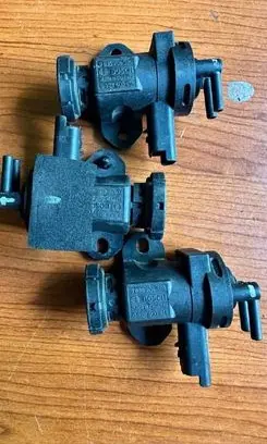 Citroen C5 Turbo solenoid valve 9635704380
