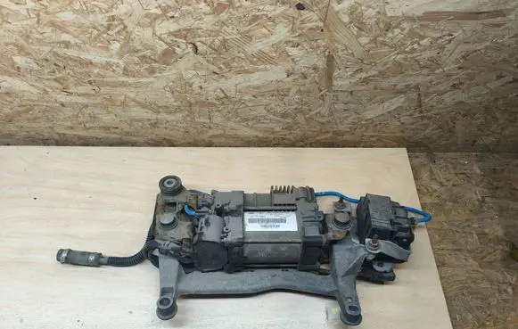 Porsche Cayenne (92A) Air suspension compressor/pump 7P0616006G 15150000663 1515240027