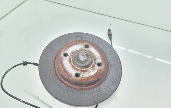 Citroen C4 I Picasso Rear wheel hub