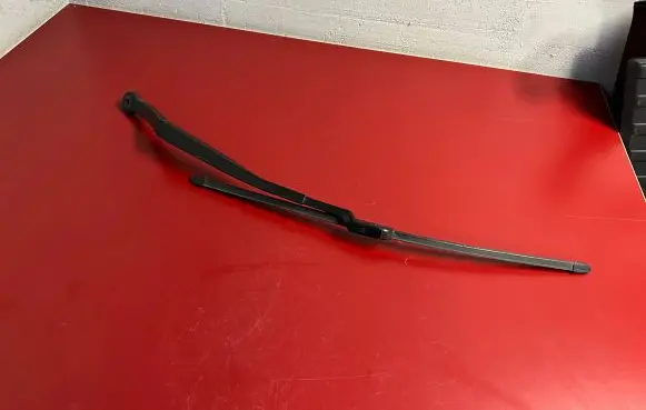BMW X3 G01 Front wiper blade arm 7399009