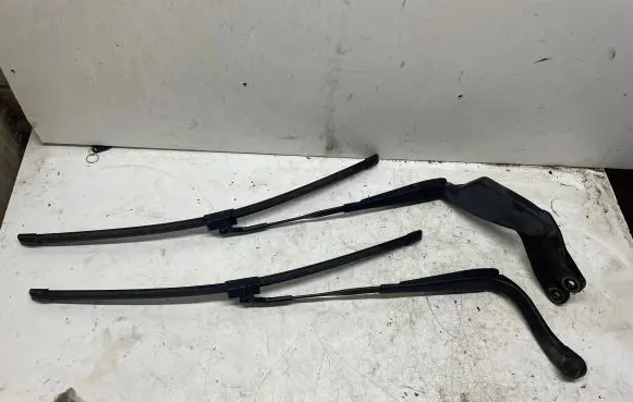 Mercedes-Benz C W204 Front wiper blade arm 97036203