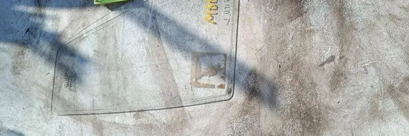 Fiat Uno Front door window/glass (coupe) 1212123