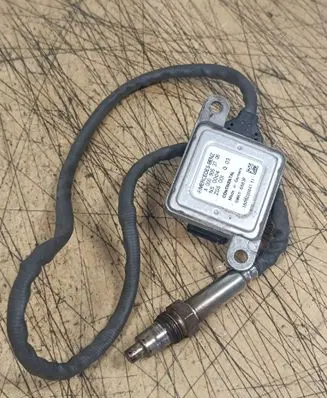 Mercedes-Benz C W205 Lambda probe sensor A0009053706