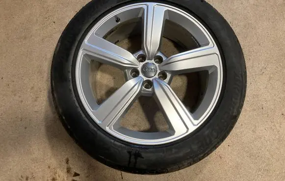 Audi e-tron R20 alloy rim 4KE601025S
