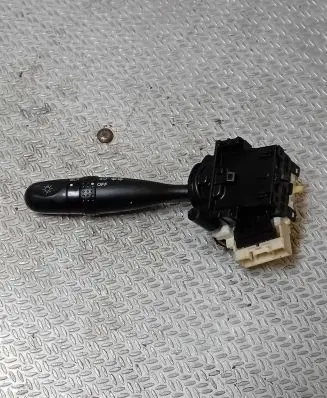 Toyota RAV 4 (XA20) Other switches/knobs/shifts 173682 42010
