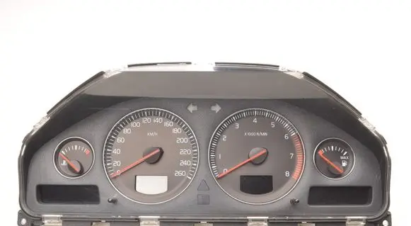 Volvo V70 Speedometer (instrument cluster) 8673259