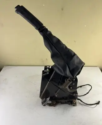 Handbrake/parking brake lever assembly