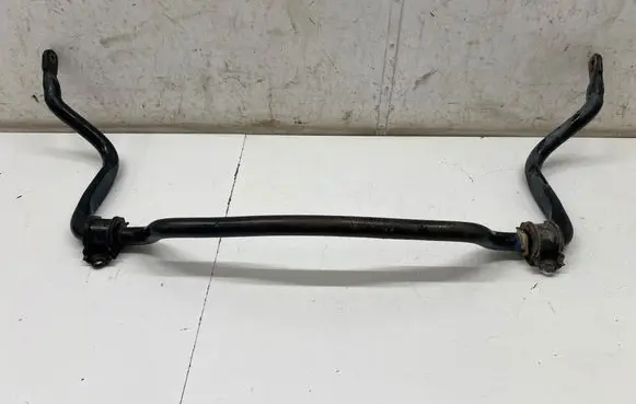 Toyota Hilux VIII Front anti-roll bar/sway bar