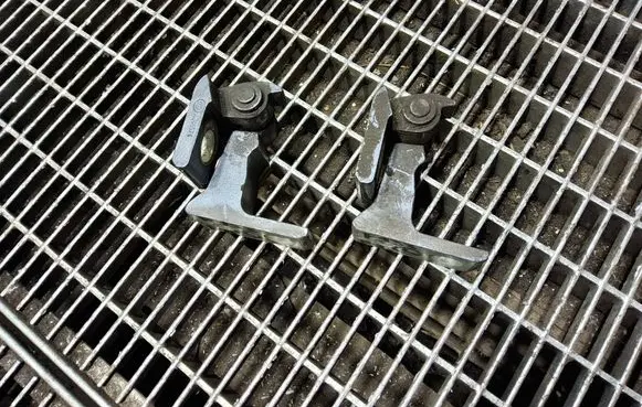 Audi A3 S3 8V Front door hinge set 