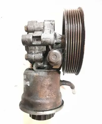 Toyota Avensis T250 Power steering pump