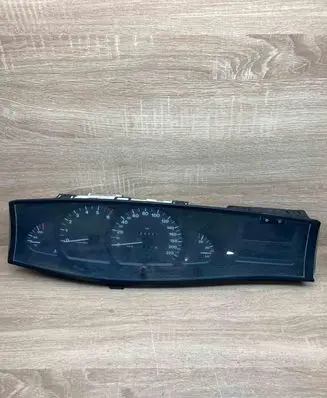 Opel Omega B1 Speedometer (instrument cluster) 90564485
